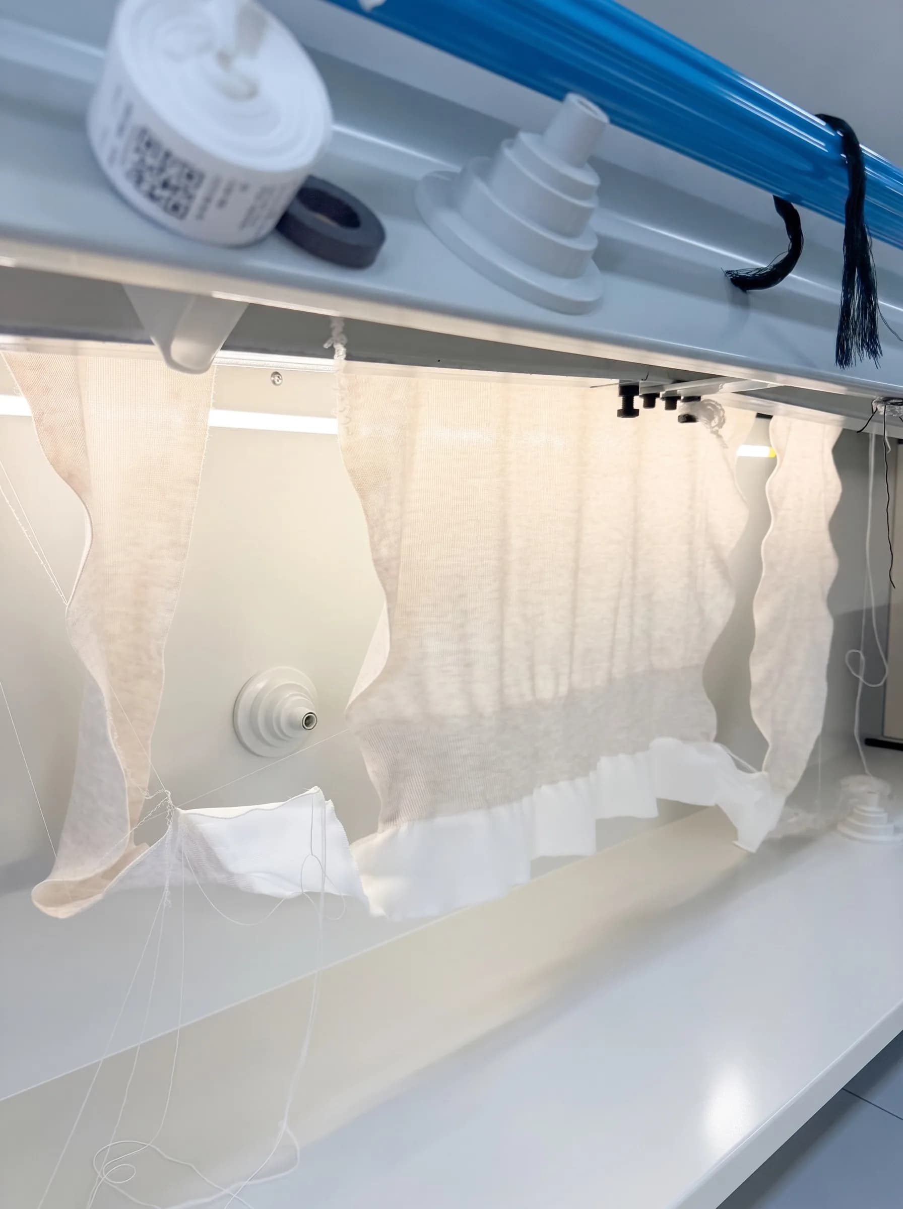 Knitwear panels on a computerized flat knitting machine for technique and knitting